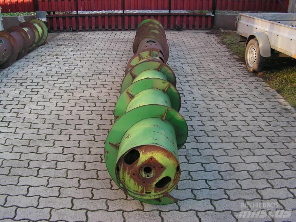 John Deere 818 Combine harvester heads