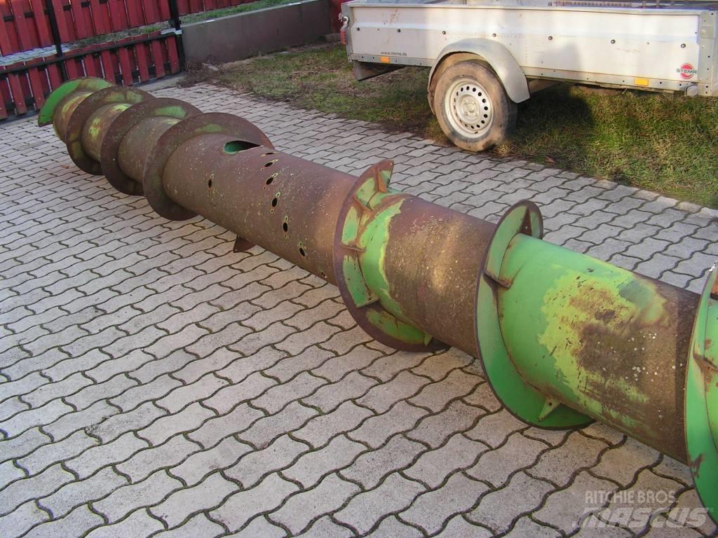 John Deere 818 Combine harvester heads