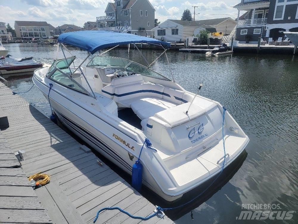  FORMULA 280SS Marine auxiliary engines