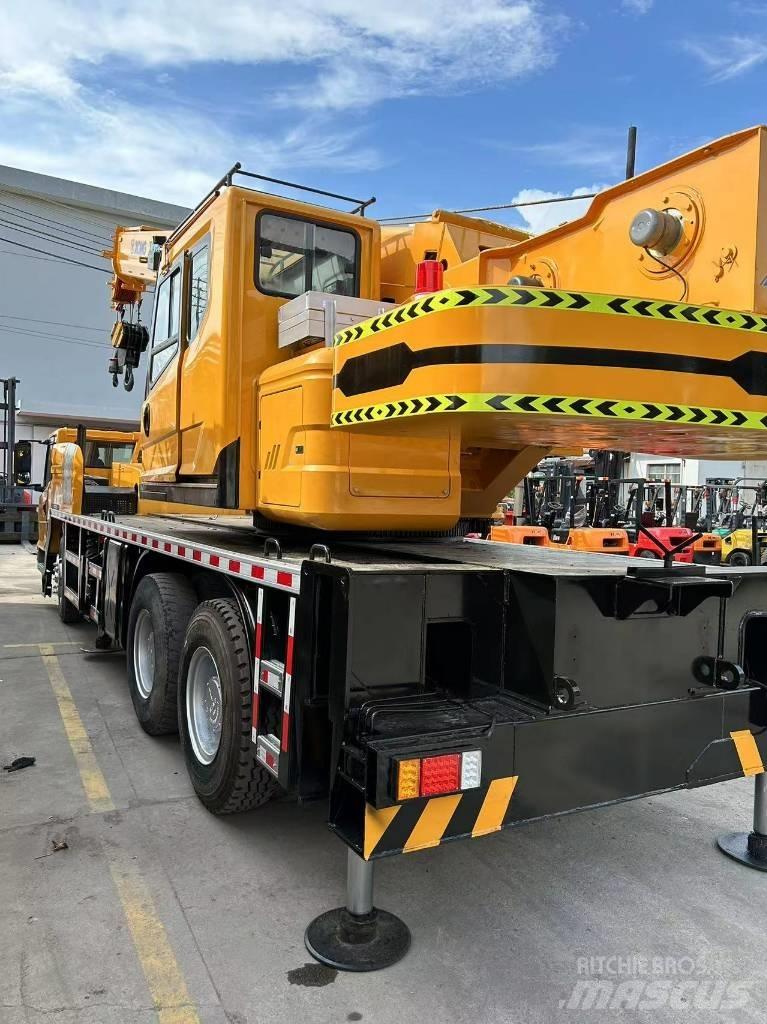 XCMG XCT 25 All terrain cranes