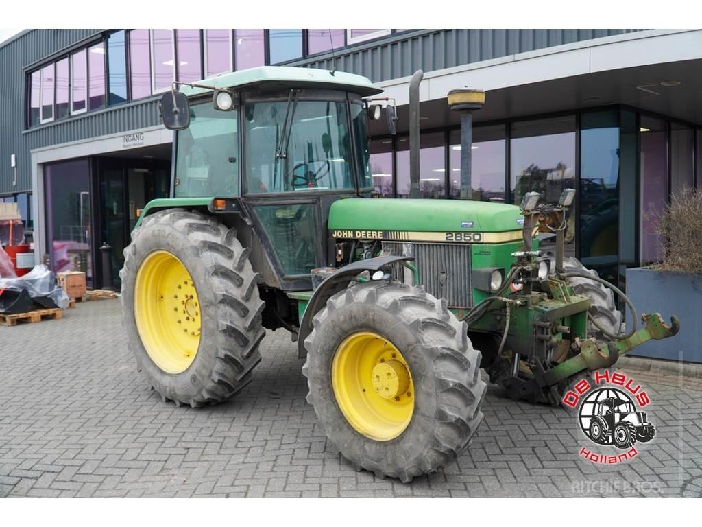 John Deere 2850 Tractors