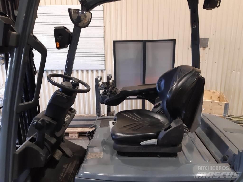 Toyota 8FBMT18 Electric forklift trucks