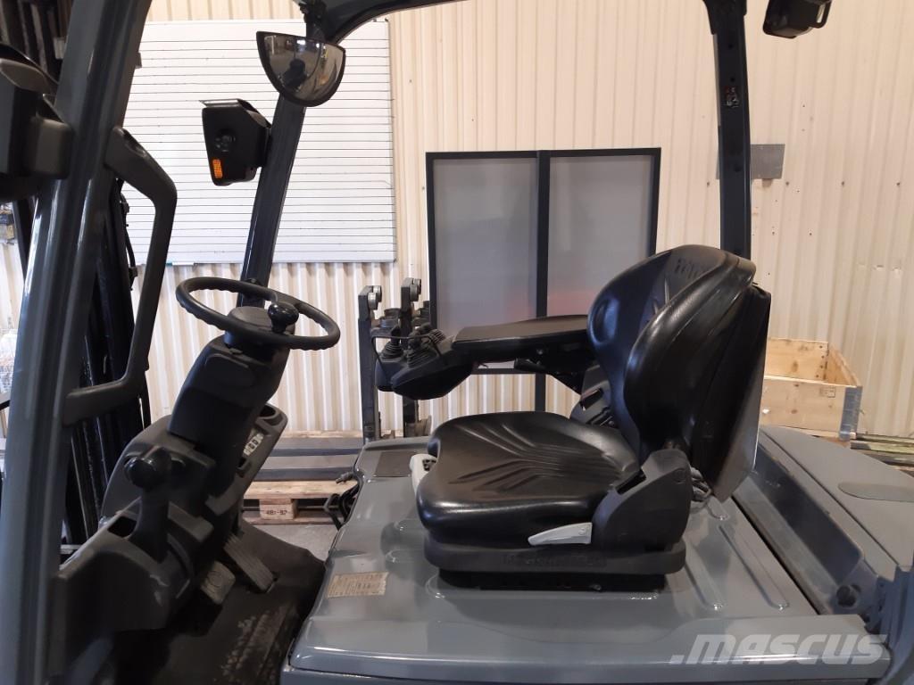 Toyota 8FBMT18 Electric forklift trucks