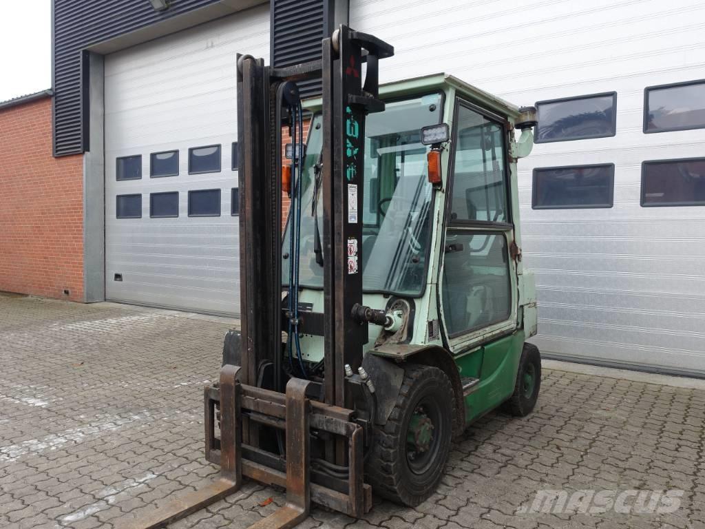 Mitsubishi FD 25 T Diesel trucks