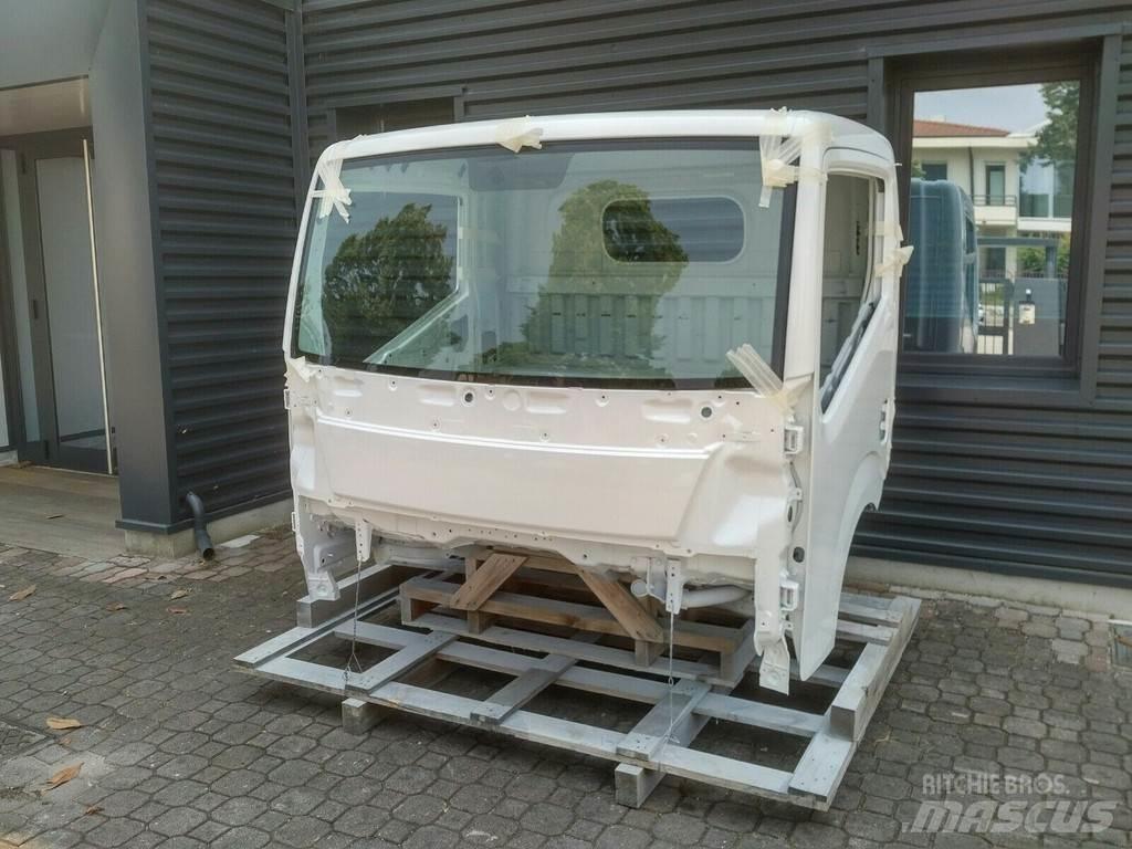 Renault Maxity Cabins and interior
