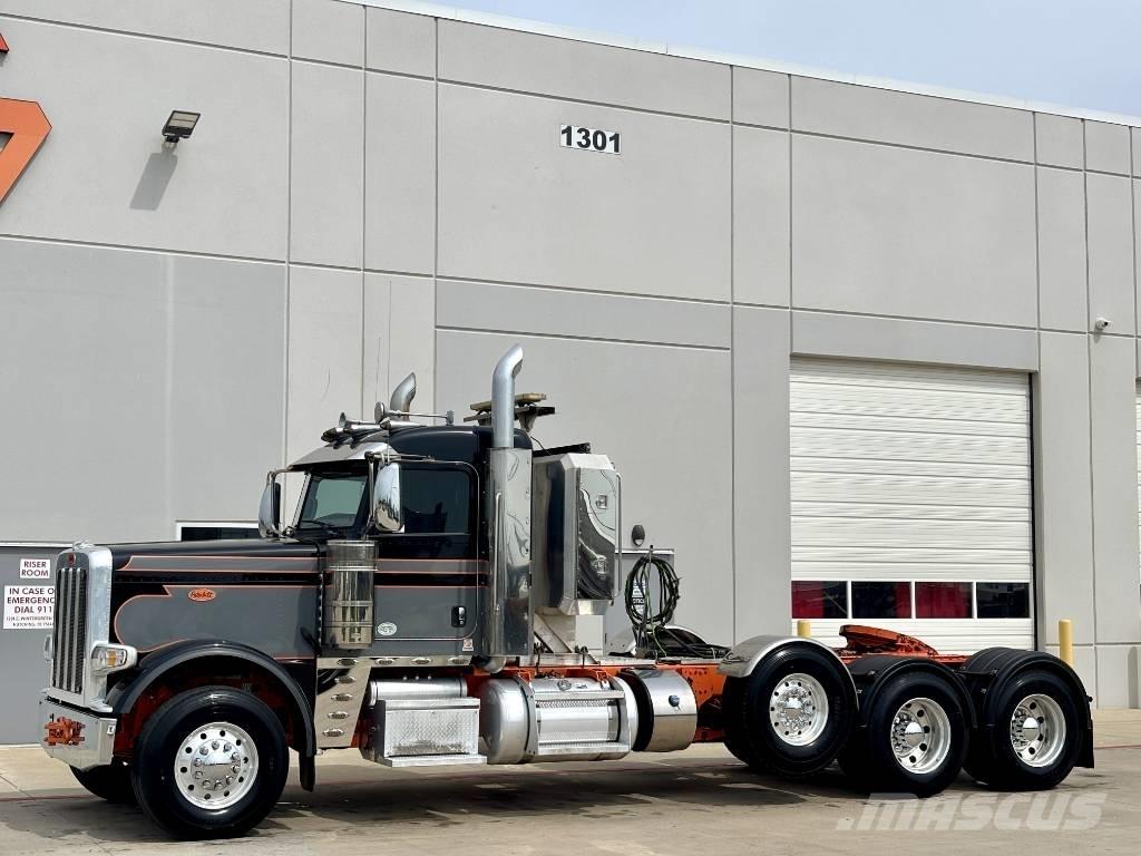Peterbilt 389 Prime Movers