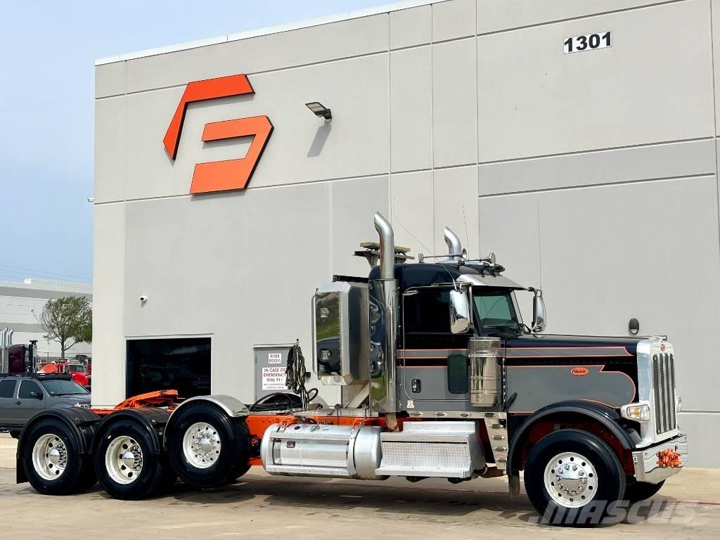 Peterbilt 389 Prime Movers