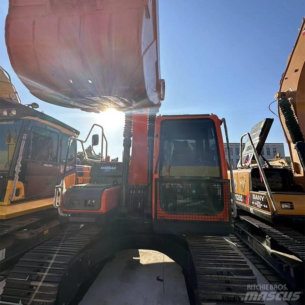 Doosan DX150LC-9C Crawler excavators