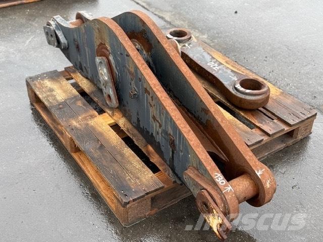 CNH BUCKET LINK Buckets