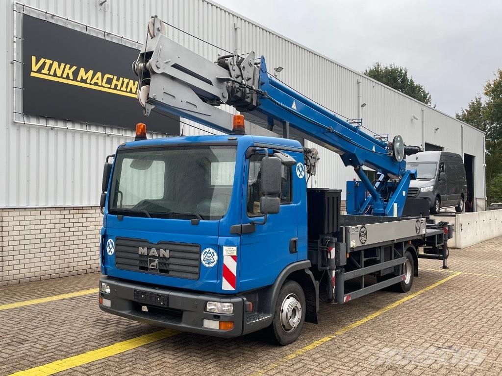 Böcker AK 32/1500 All terrain cranes