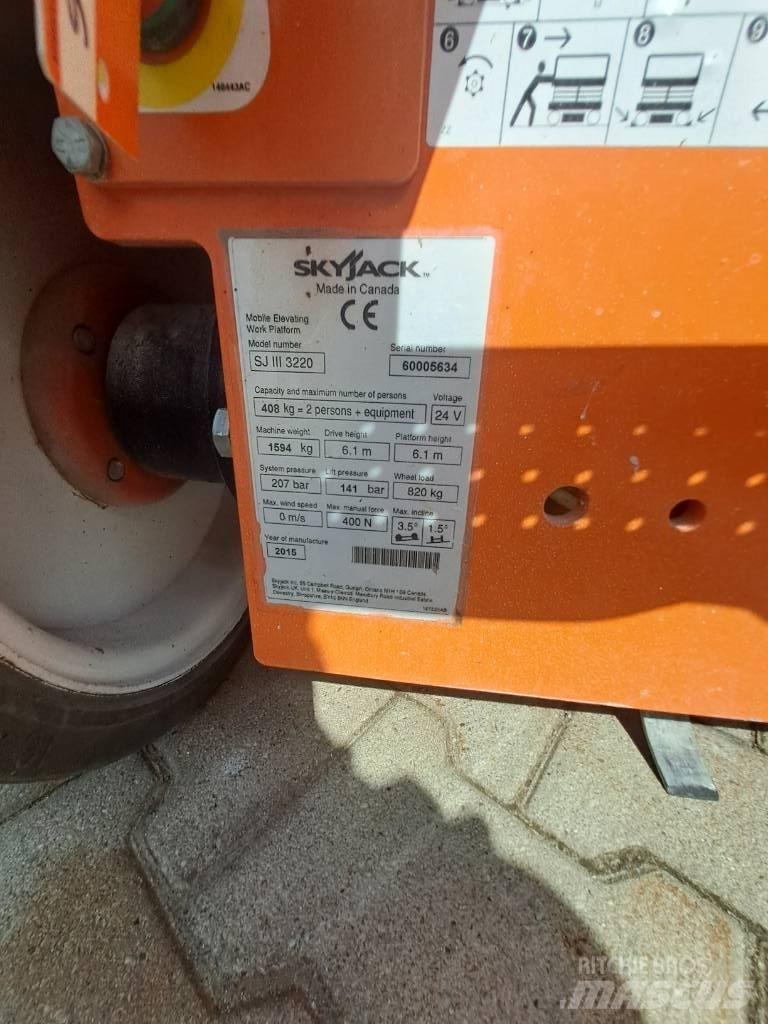 SkyJack SJIII 3220 Scissor lifts