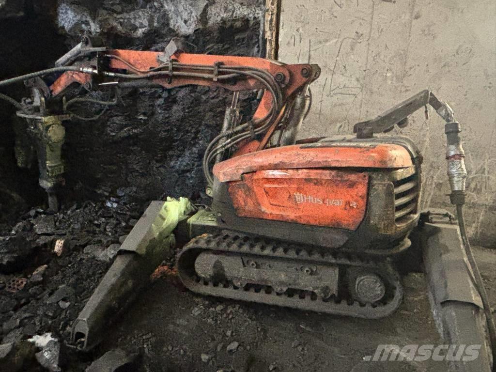 Husqvarna DXR 300 Demolition excavators
