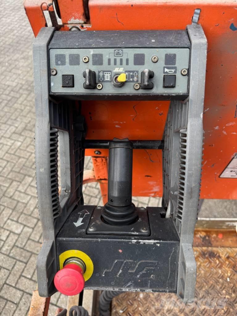 JLG 2646 ES Scissor lifts