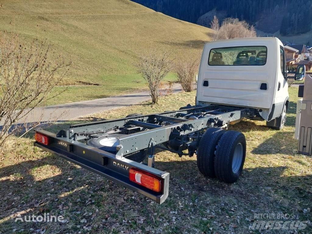Iveco Daily 70C21 Chassis Cab trucks