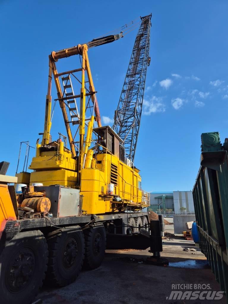 American 9520 All terrain cranes