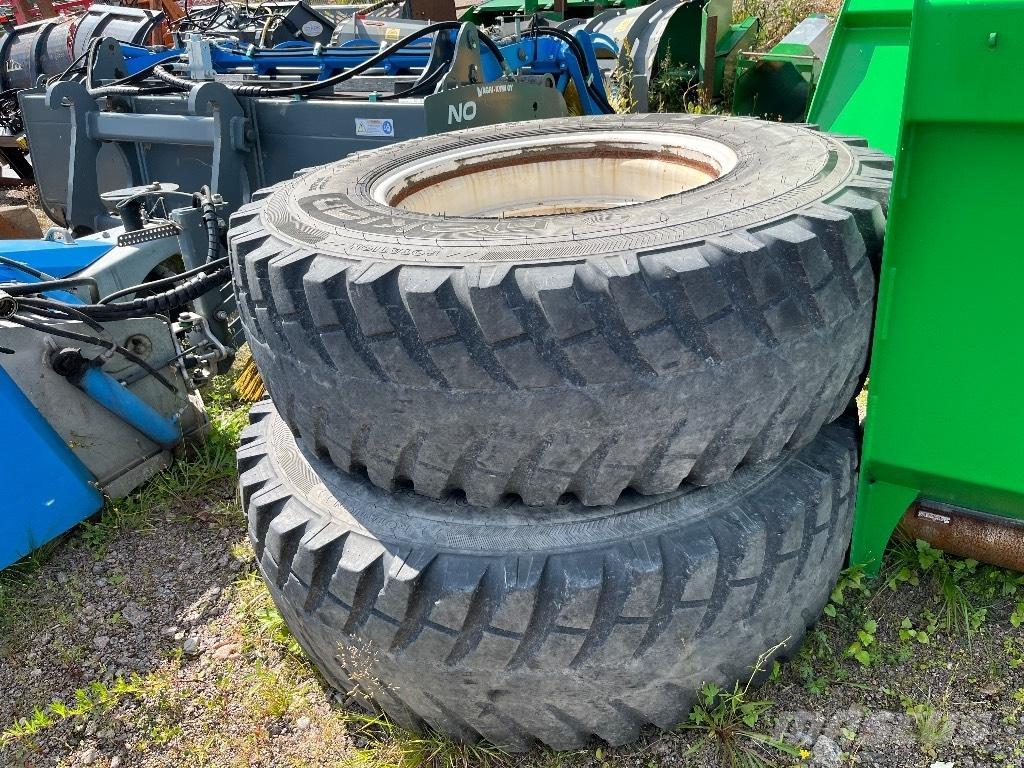 Nokian 16.9 R28 Tyres, wheels and rims