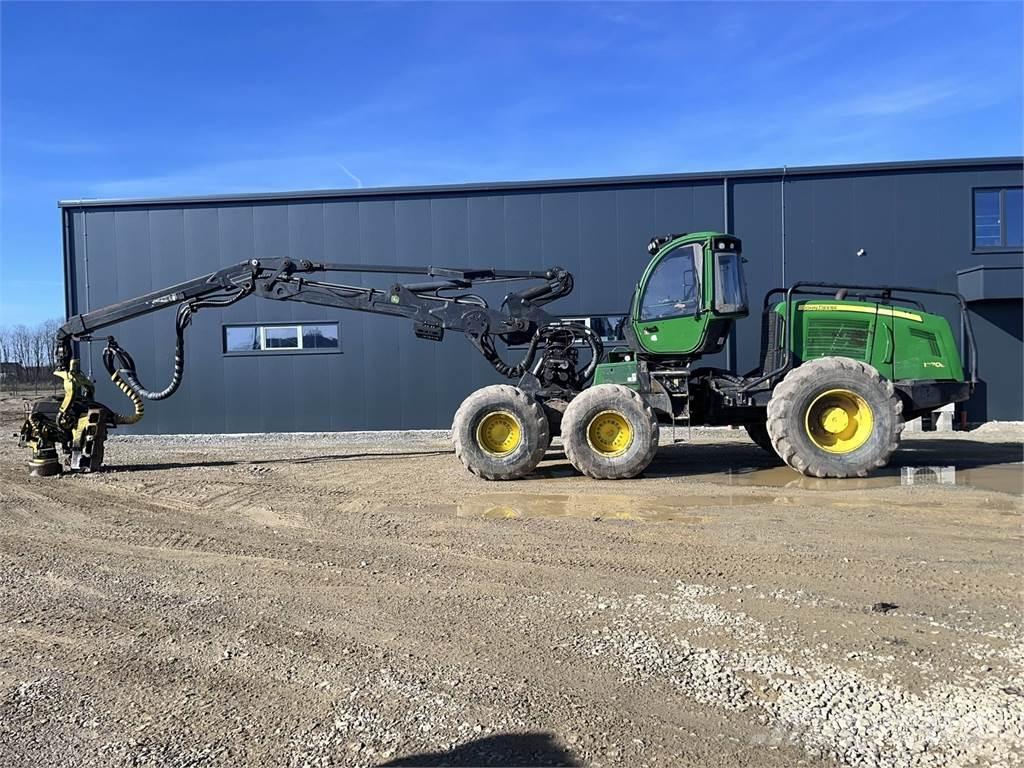 John Deere 1470E Harvesters
