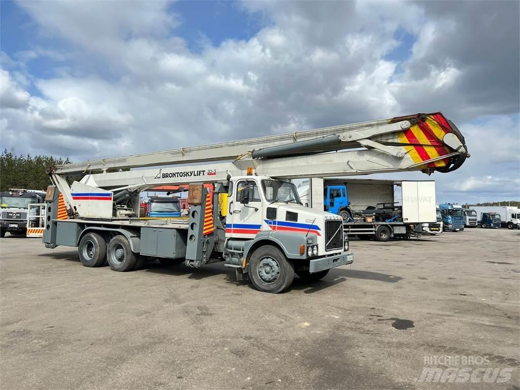 Volvo N12-1-V-6X2 Truck mounted cranes