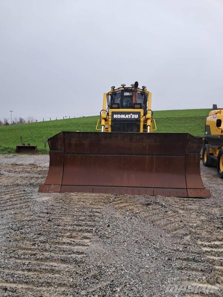 Komatsu D 65 PX-17 Crawler dozers