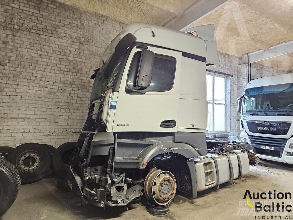 Mercedes-Benz 1845 Prime Movers