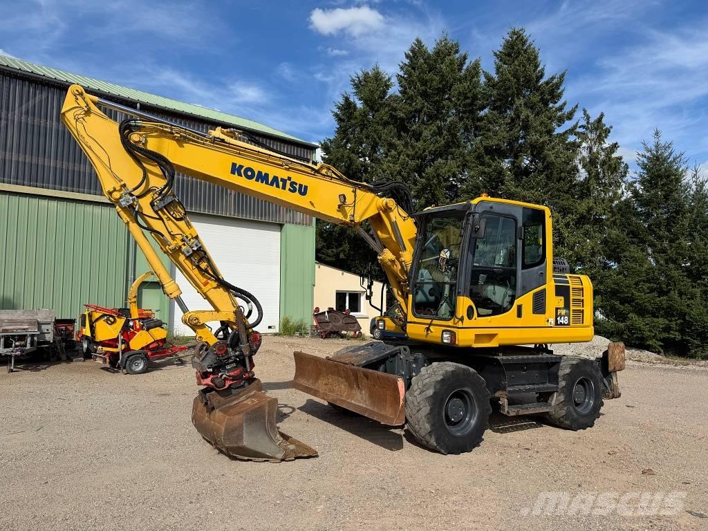 Komatsu PW 148-8 Wheeled excavators