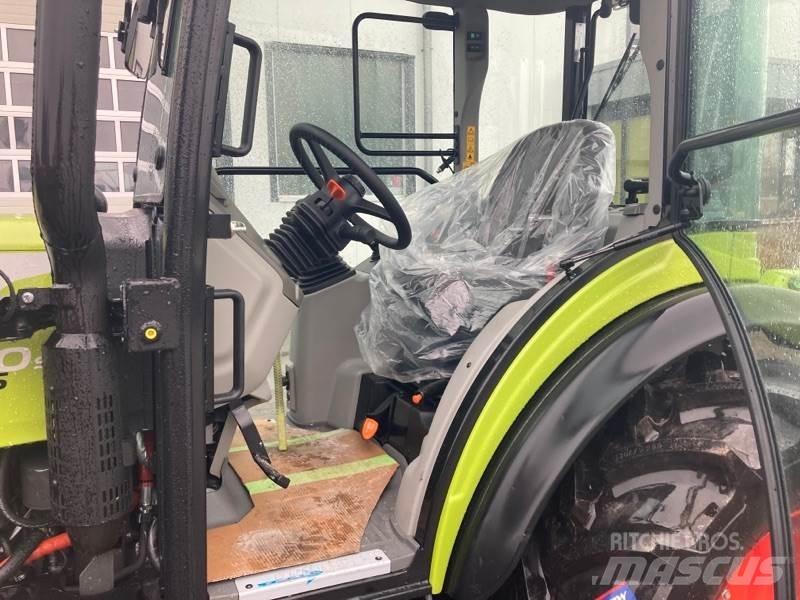 CLAAS NEXOS 240 S Tractors