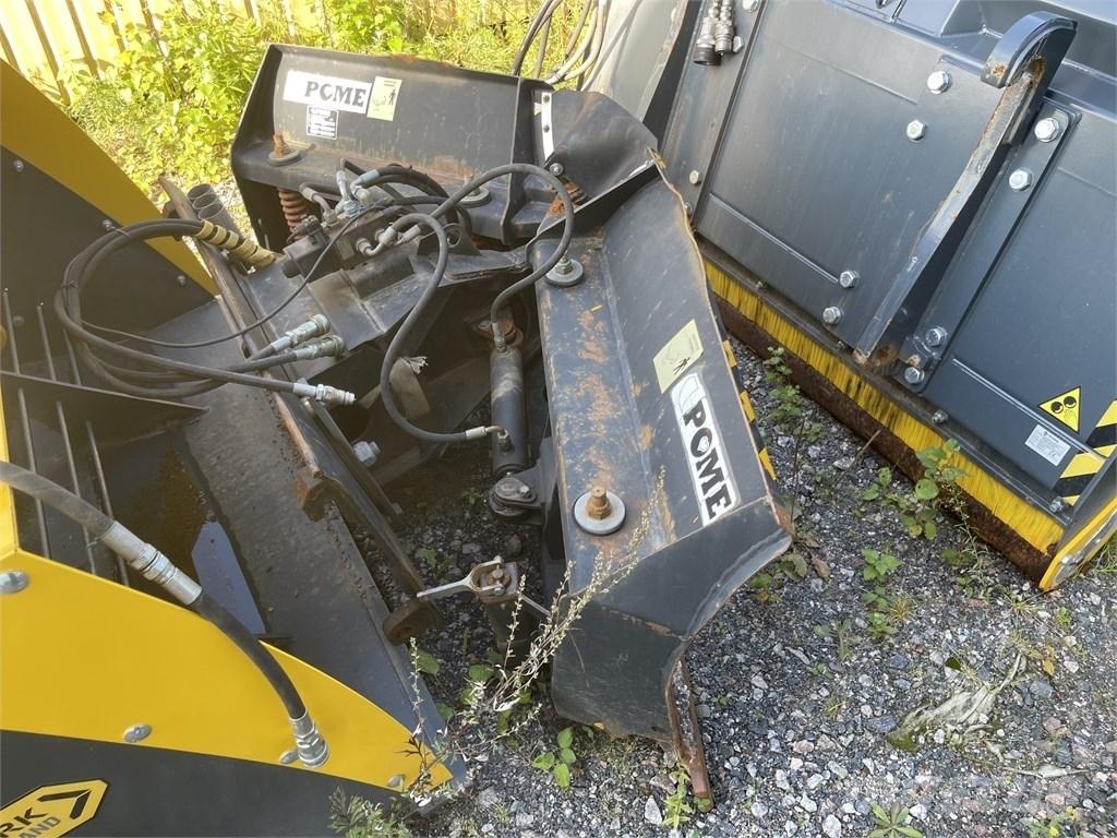 Pome 220 Nivelaura Snow blades and plows