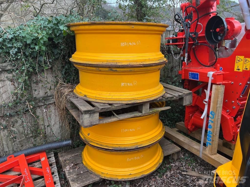 JCB 4 x Wheel Rims Tyres, wheels and rims