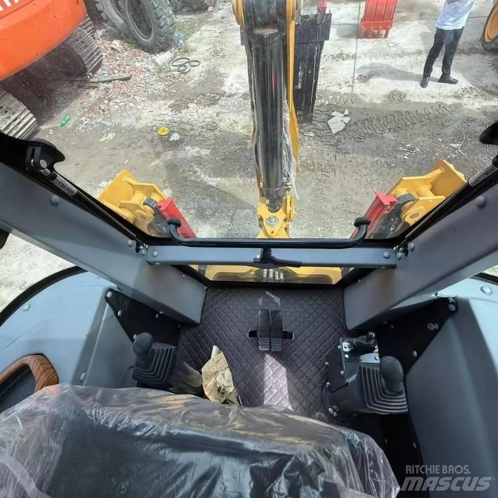 CAT 420 D Backhoe