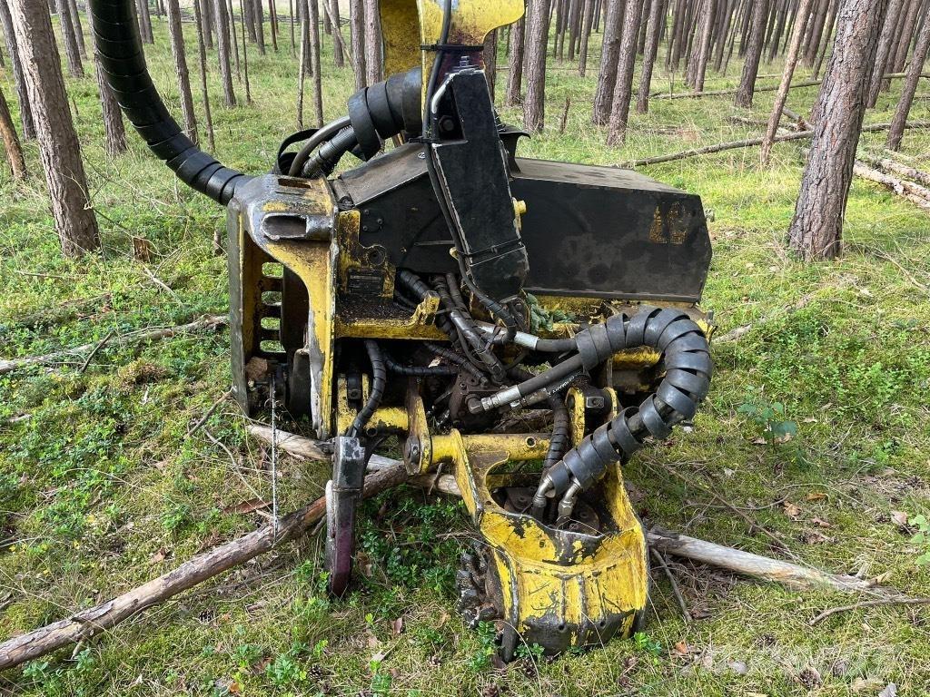 John Deere H 415 Harvester heads