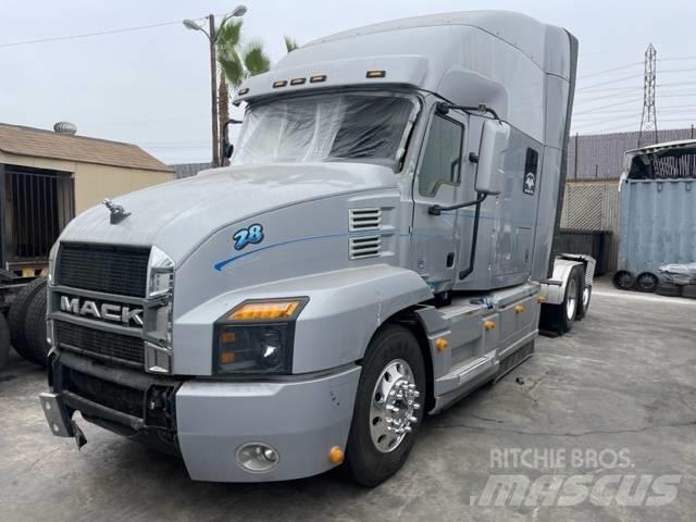 Mack Anthem Prime Movers