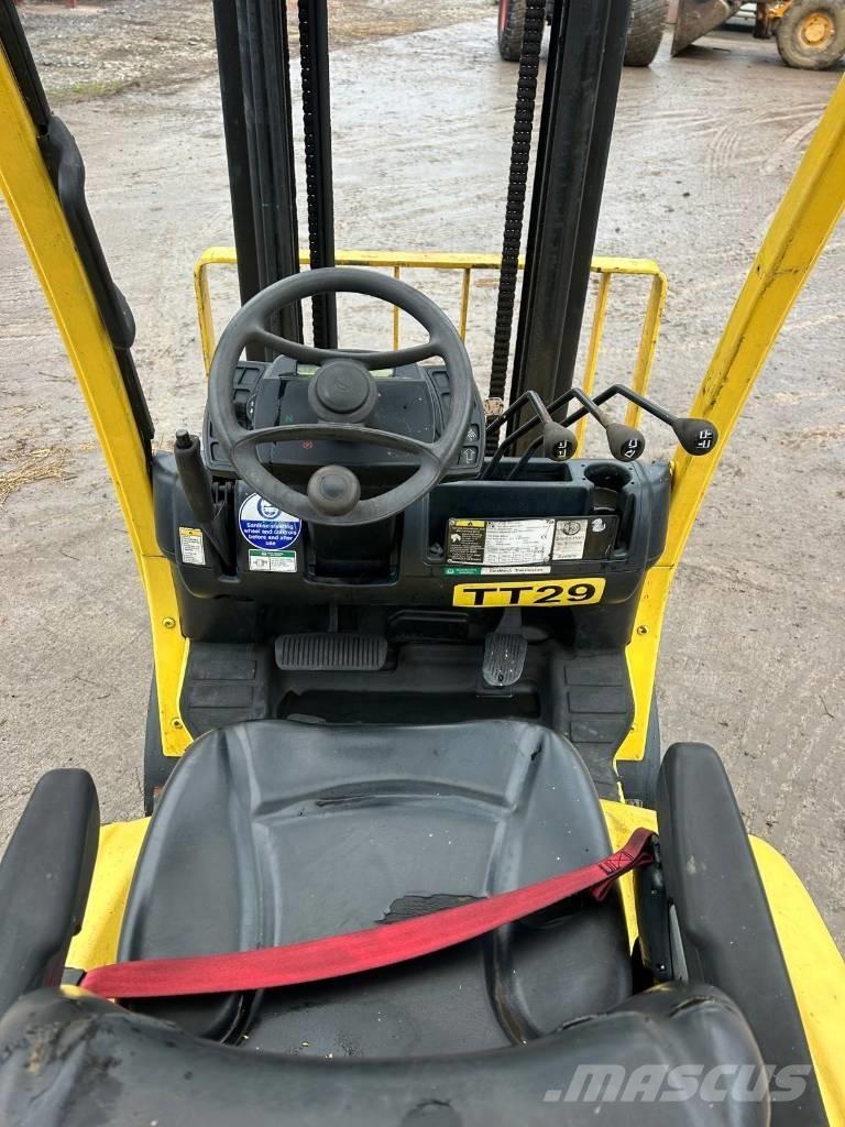 Hyster S 30 FT LPG trucks
