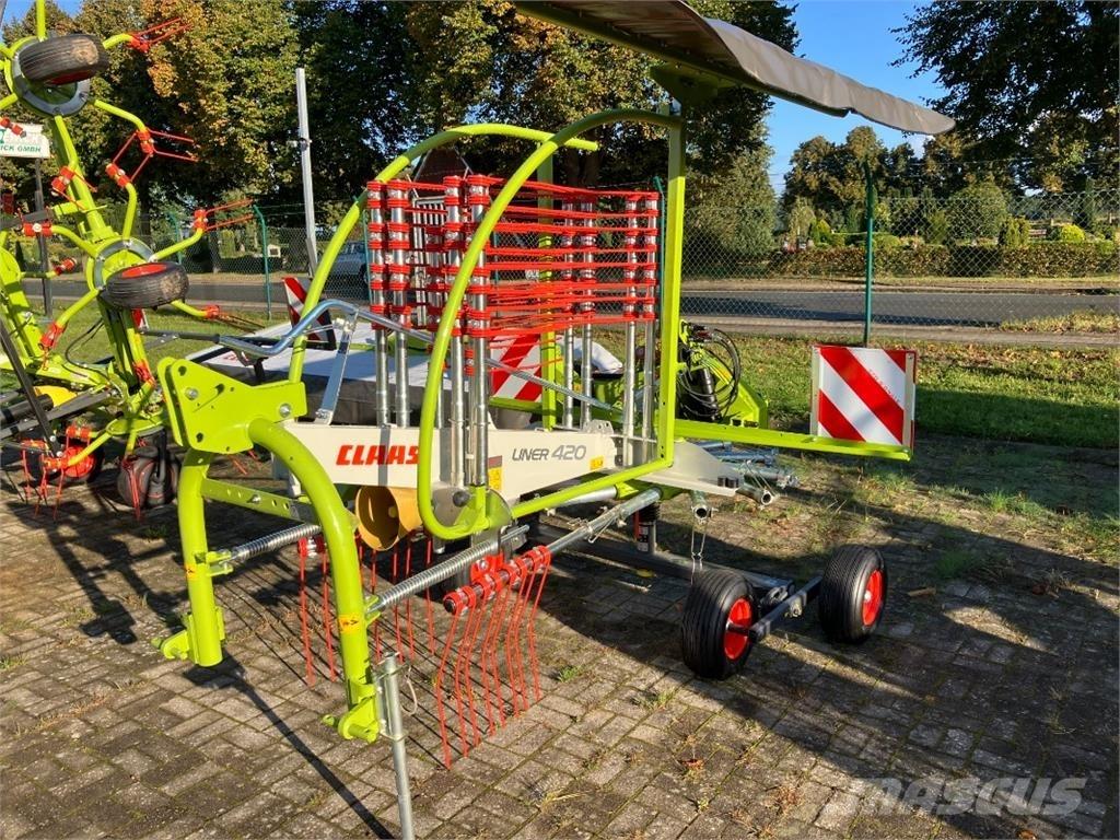 CLAAS Liner 420 Swathers