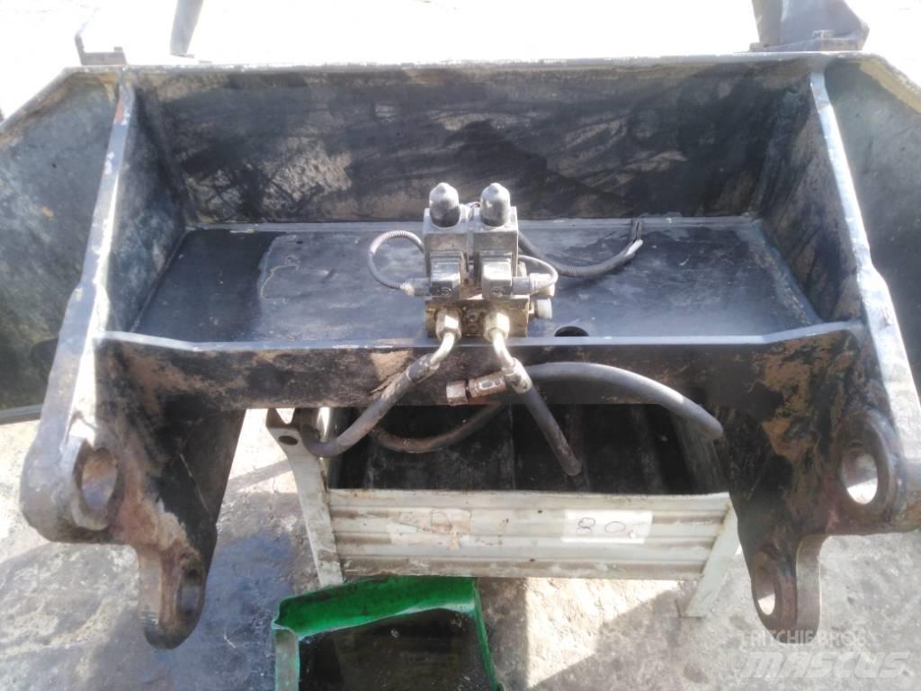 CAT M 318 Chassis and suspension