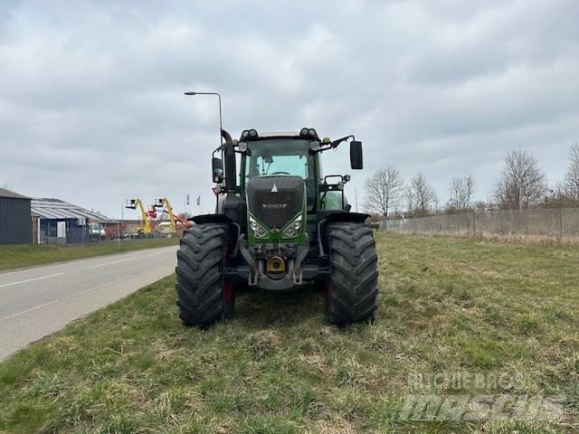 Fendt 828 Vario Tractors