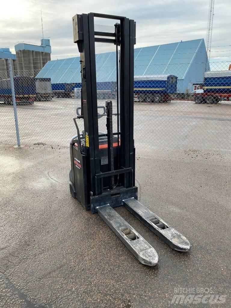 Toyota BT SPE 140 Pedestrian stacker