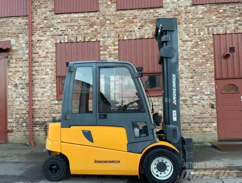 Jungheinrich EFG 550 Electric forklift trucks