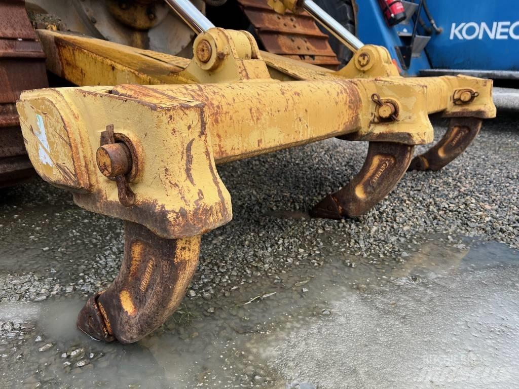 CAT D5N ripper Scarifiers