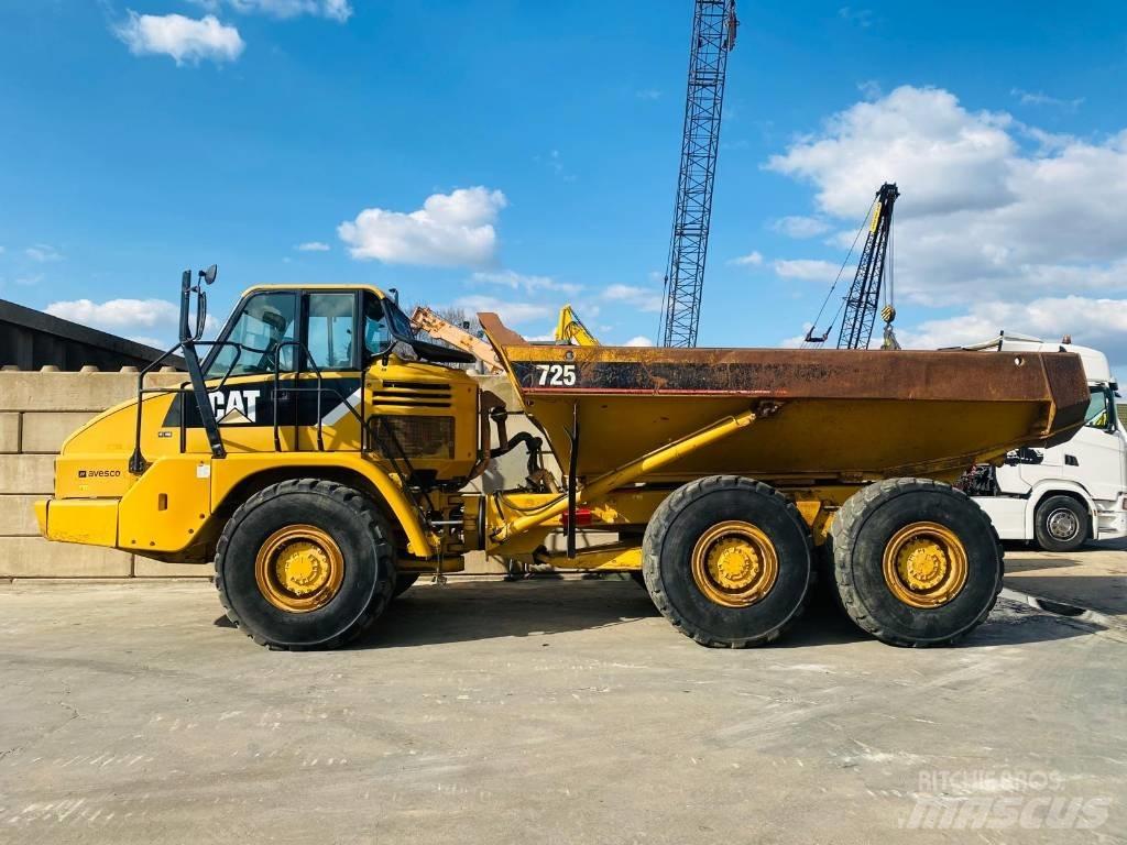 CAT 725 Articulated Haulers