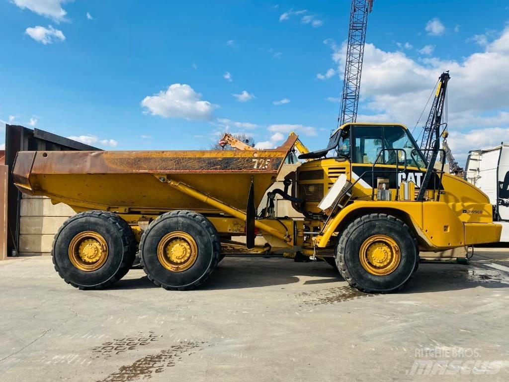 CAT 725 Articulated Haulers
