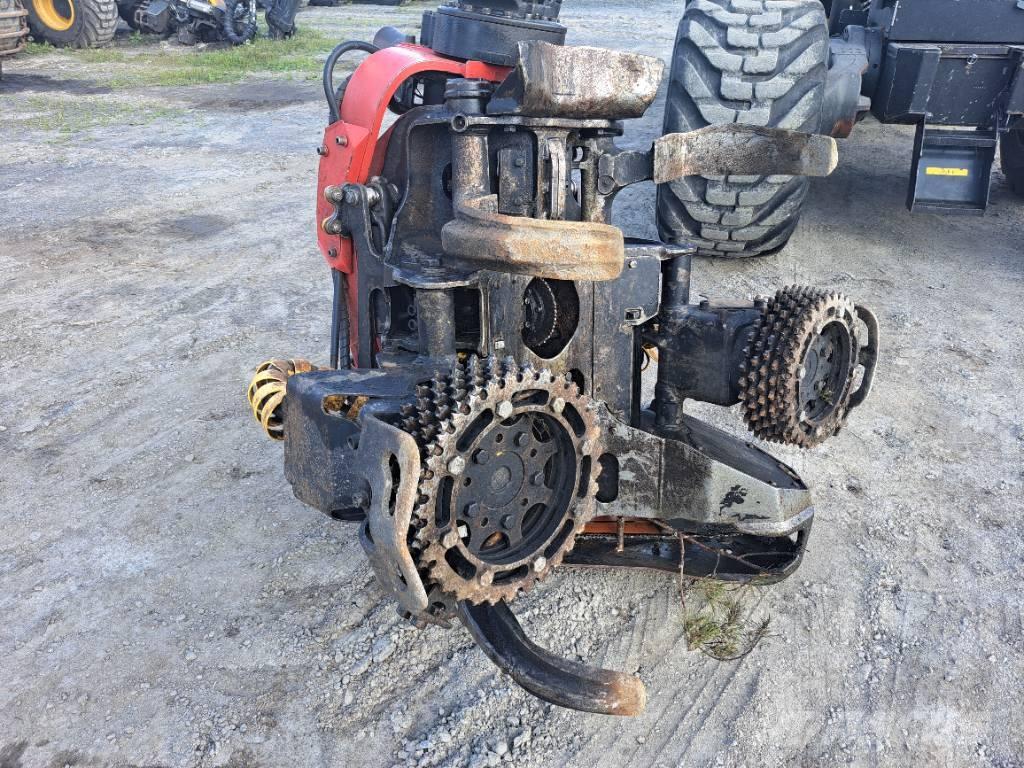 Komatsu 911 Harvesters