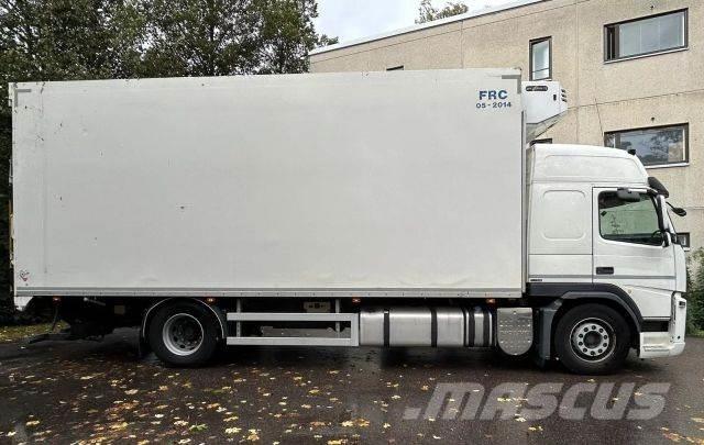 Volvo FM-4X2R Box trucks