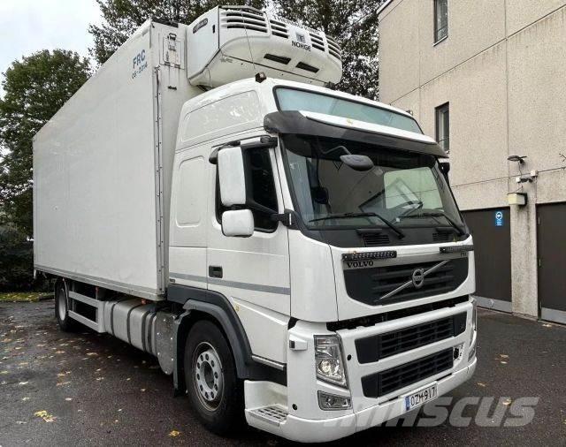 Volvo FM-4X2R Box trucks