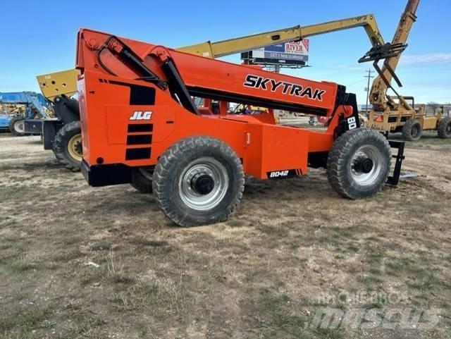 SkyTrak 8042 Telescopic handlers