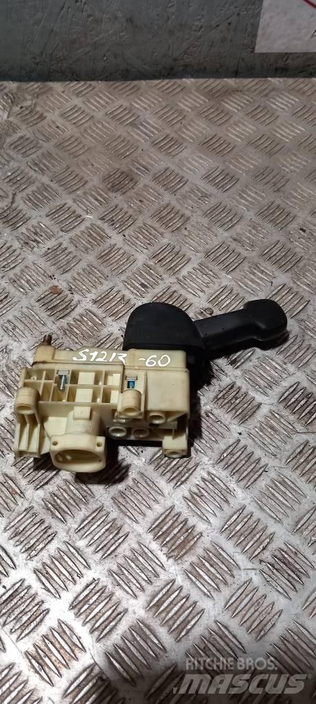 Scania R440  1882115 Cabins and interior