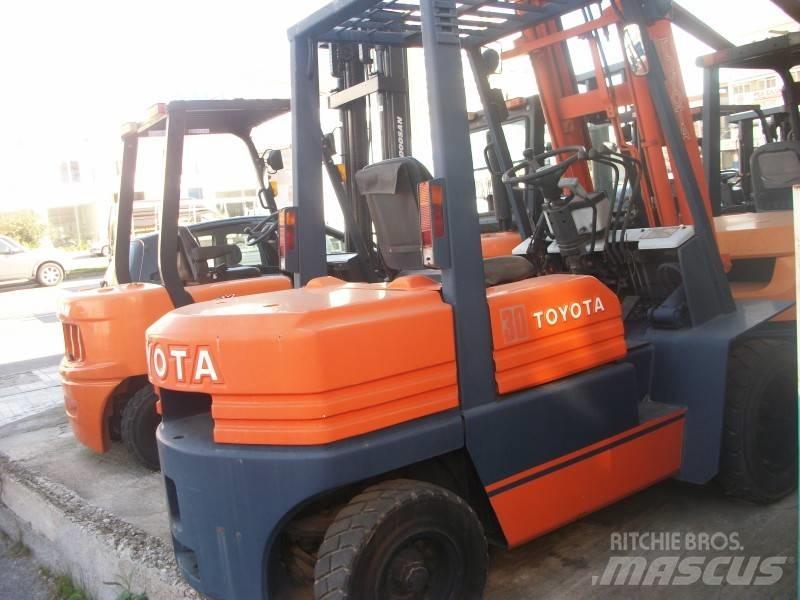 Toyota 5 FD 30 Diesel trucks