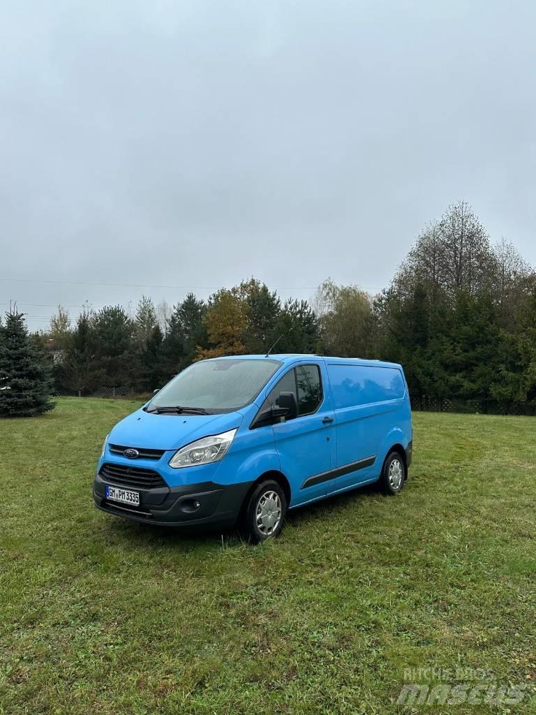 Ford Custom Panel vans