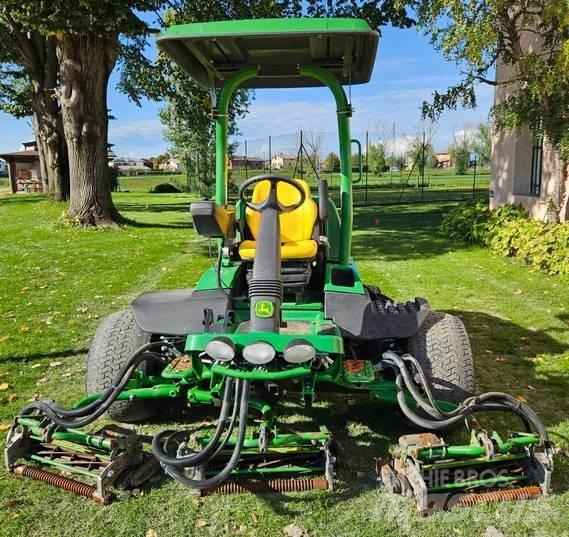 John Deere 7500 A Fairway mowers
