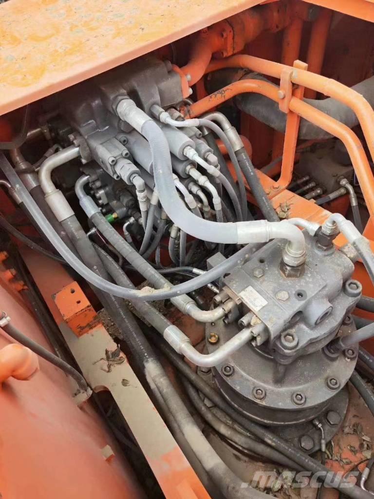Doosan DX 300 LC Crawler excavators