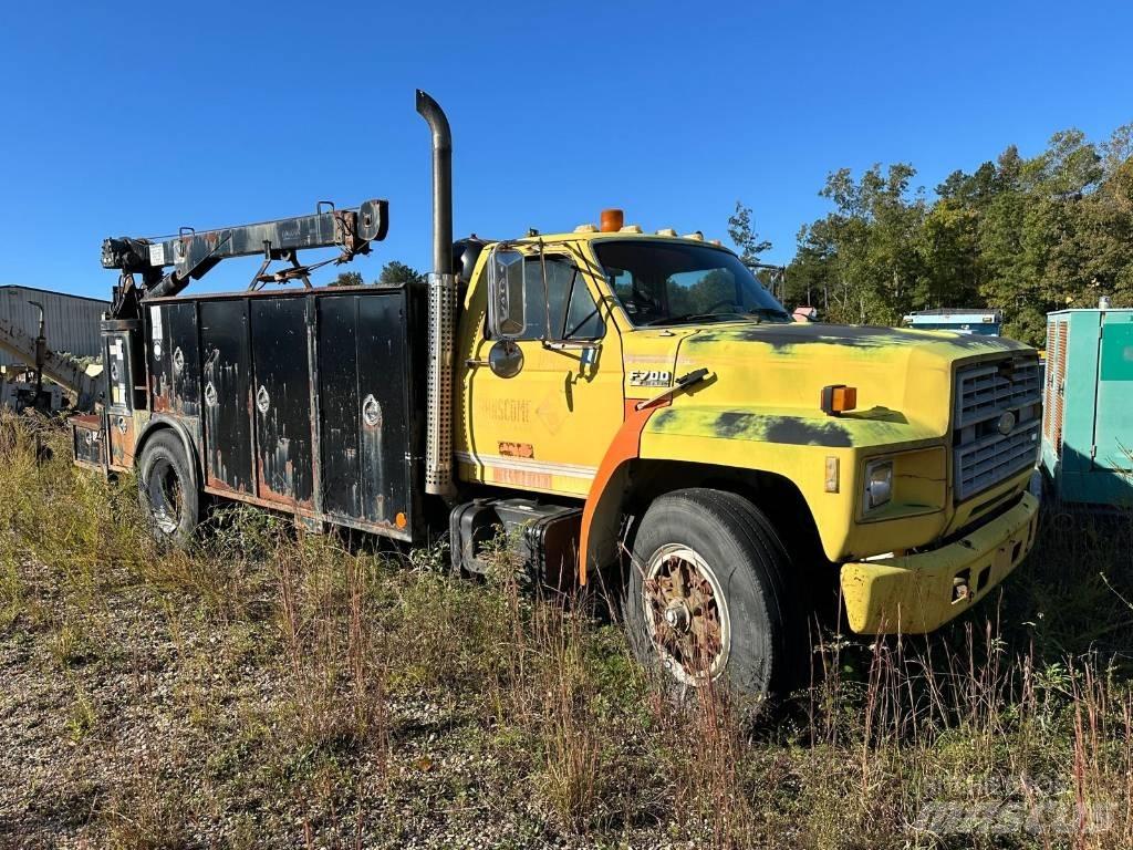 Ford F700 Municipal / general purpose vehicles